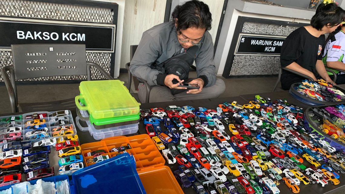 Tips dan Trik Koleksi Mobil Mini Hot Wheels Agar Jadi Barang Bernilai Lebih di Kemudian Hari 1 Mobil Mainan 3