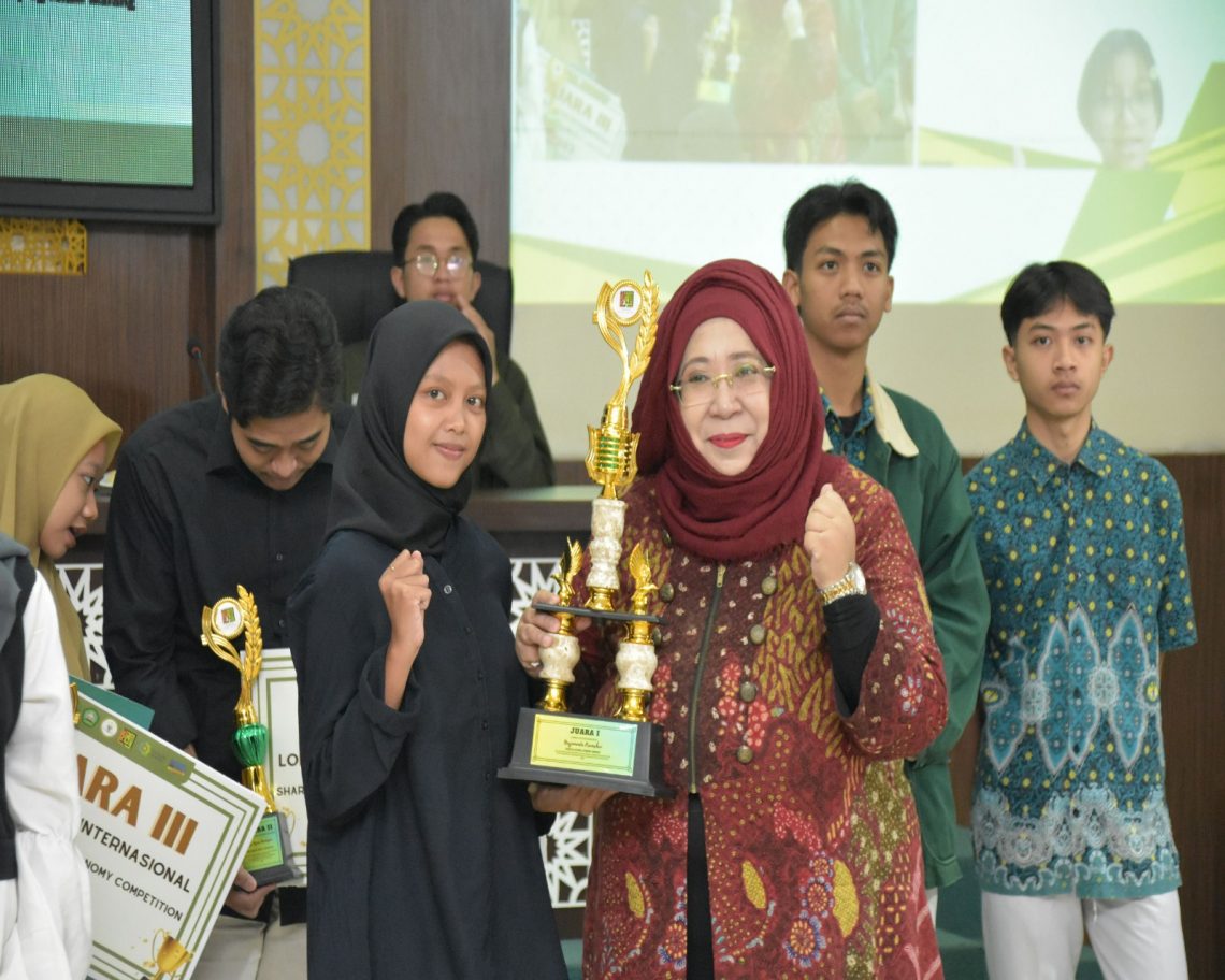 Keunggulan Program Studi S-1 Perbankan Syariah FEB Unisma Kantongi Banyak Prestasi 2 FEB Perbangkan