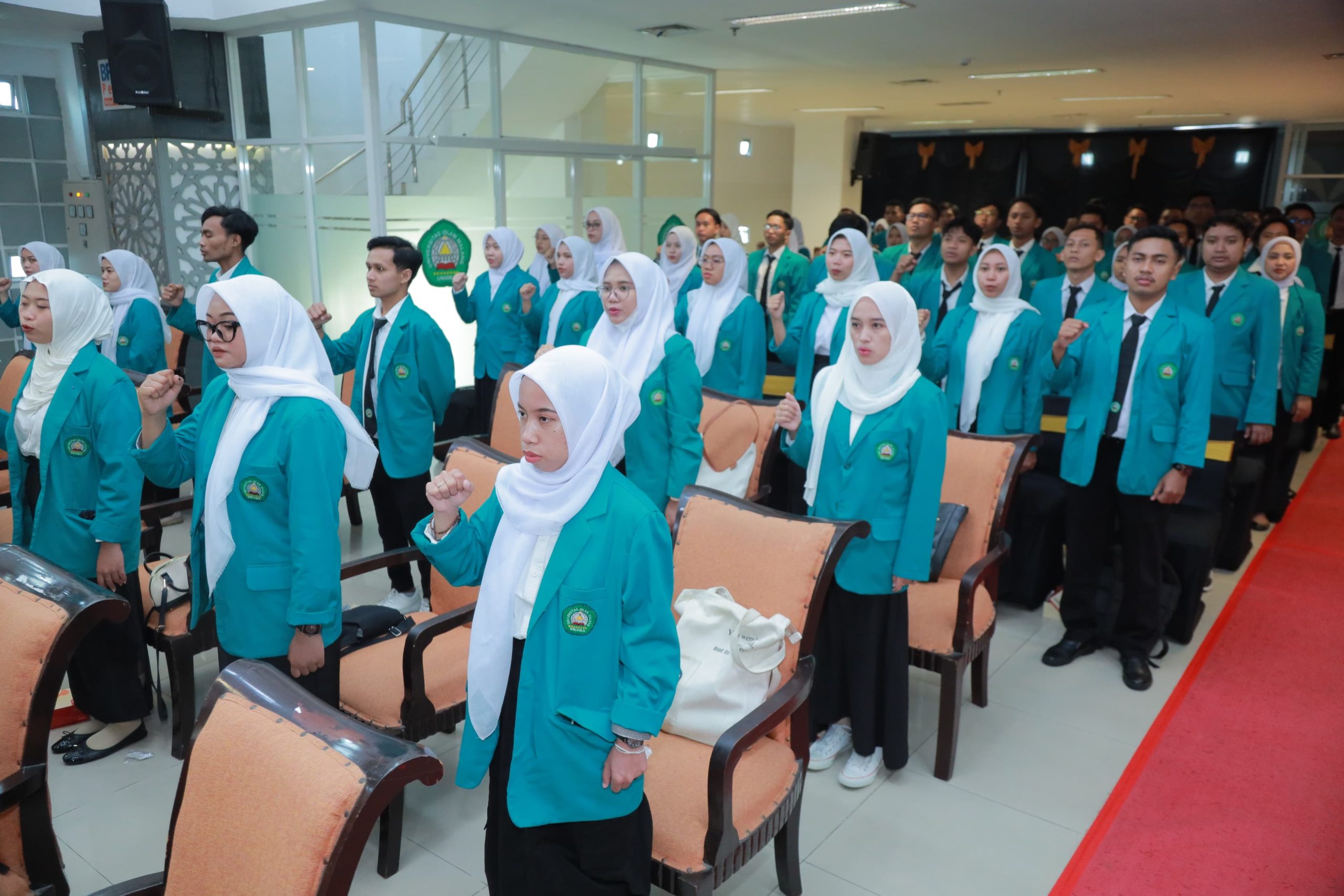 Dekan FEB Unisma Minta Para Lulusan Jadi Generasi Tangguh dan Aplikasikan Ilmu untuk Bangsa, Negara dan Agama 3 Yudisium Unisma 1