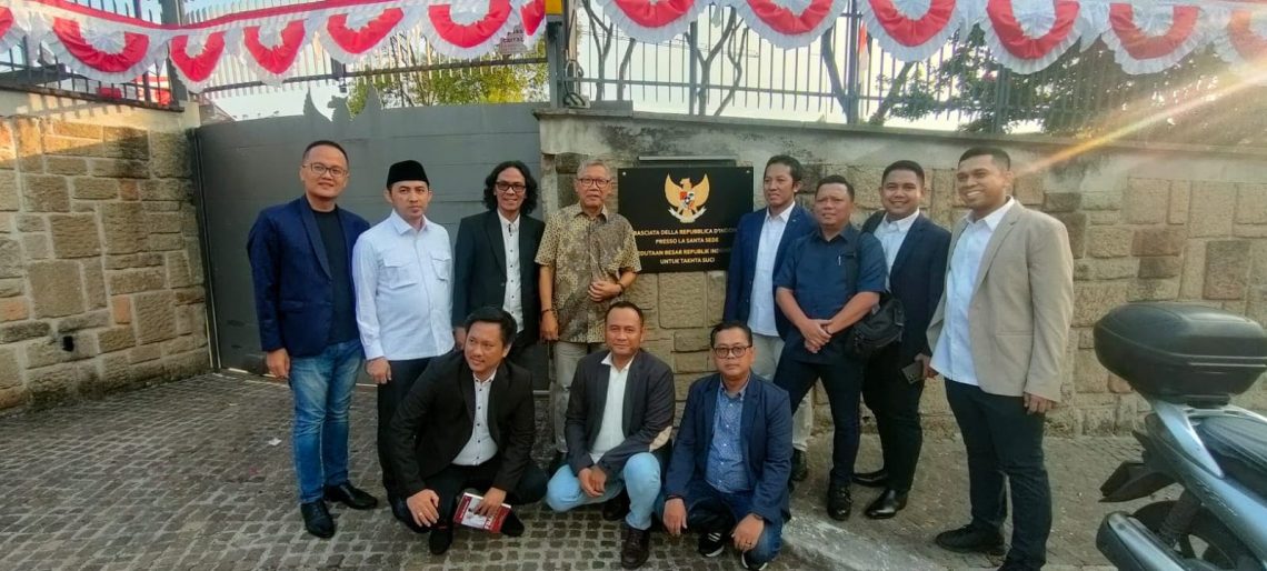 Gus Addin dan Pimpinan OKP Lintas Agama Bertemu Paus Fransiskus di Roma, Kupas Pancasila hingga Hubungan Beragama 1 Paus Fransiskus.