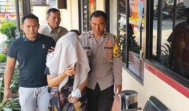 Pasca Berhubungan Intim, Wanita Muda Diduga Tusuk Pacarnya usai Ngamar di Villa Tretes Pasuruan 1 Wanita muda.