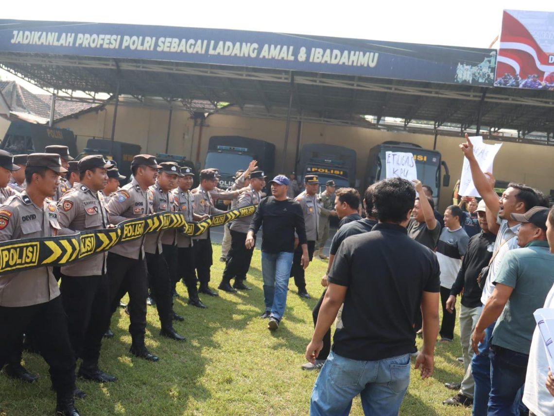 Cegah Keonaran, Simulasi Pengamanan Pilkada di Mojokerto Libatkan 1.600 Personel Siaga 1 Simulasi.