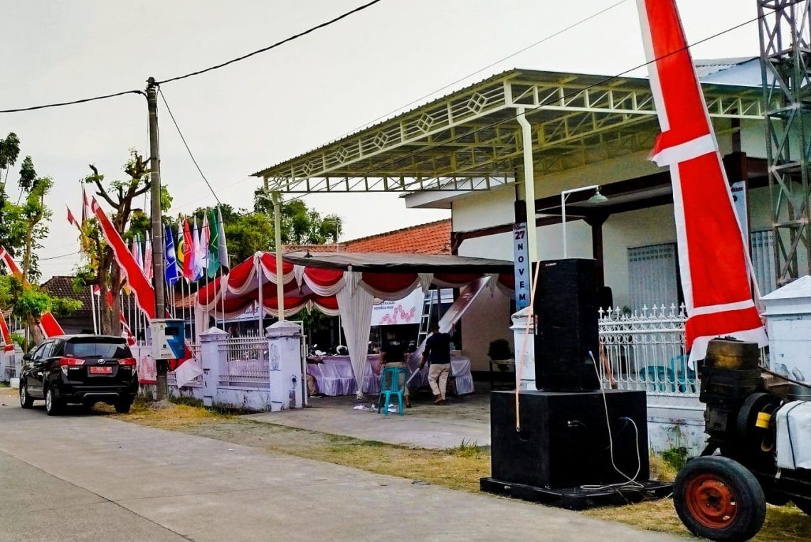 Hari Pertama Pendaftaran Pasangan Cabup-Cawabup, Kantor KPU Kabupaten Mojokerto Lenggang 1 KPU Kabupaten Mojokerto.