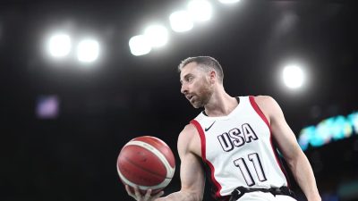 Bola basket kursi roda paralimpiade.