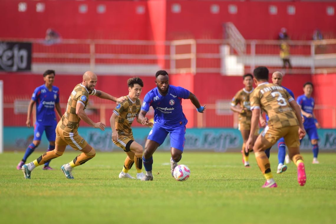 Arema FC Gagal Dapat Tiga Poin Perdana, Joel Cornelli: Hasil Imbang Sudah Bagus 1 Arema FC - Dewa United