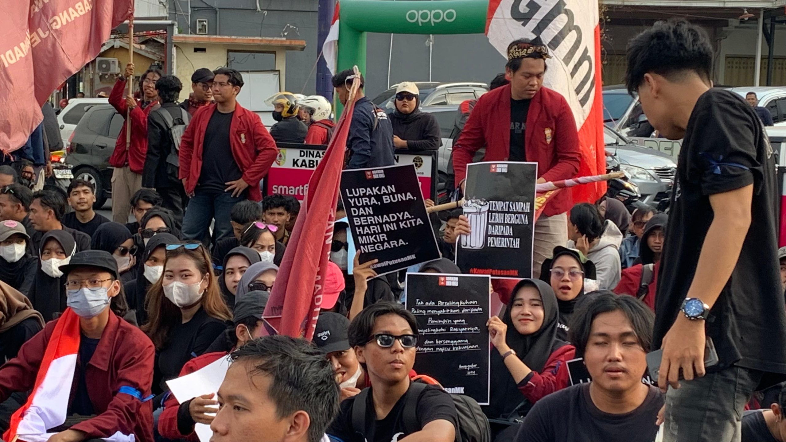 Unjuk rasa di Jember.