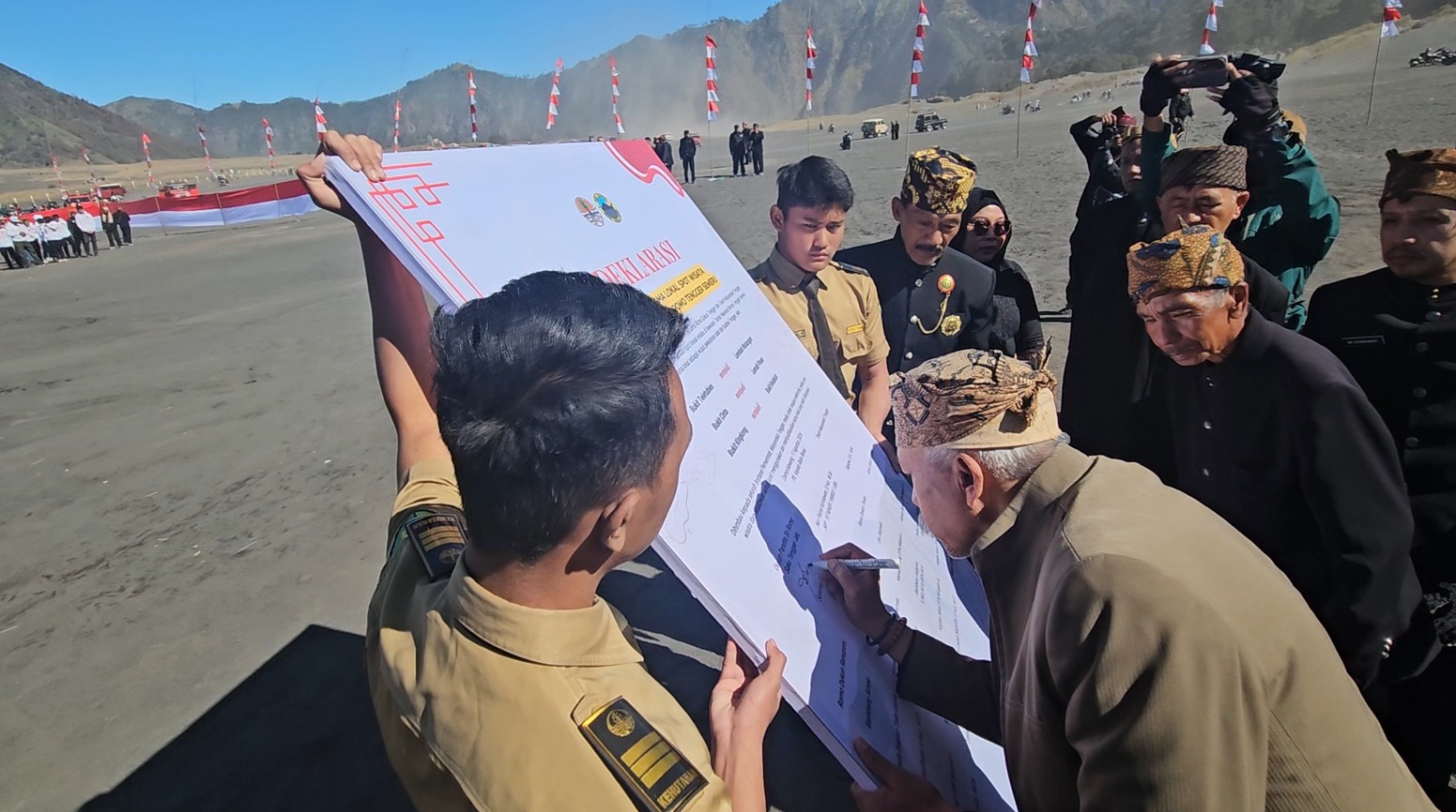 Nama Bukit Teletubbies, Bukit Cinta dan Bukit Kingkong Dihapus dari Wisata Gunung Bromo, Ini Nama Barunya 3 lembah watangan 2