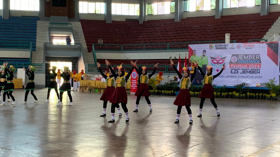 Ratusan Peserta Festival Line Dance 2024 Berebut Kesempatan Mewakili Jember ke Forda 1 grup Line Dance