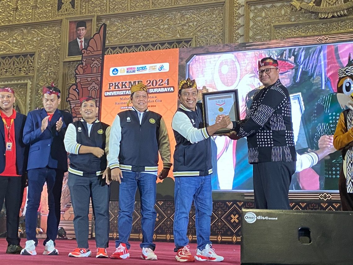 Mahasiswa Unesa Surabaya Catat Rekor MURI Kirim 16.827 Surat ke Prabowo Subianto 1 Unesa