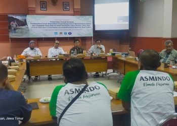 Strategi Kebijakan Pengembangan Pasar Domestik Kayu Olahan dan Penguatan Peran Kayu di Sektor Konstruksi Jawa Timur 1 Kayu Olahan