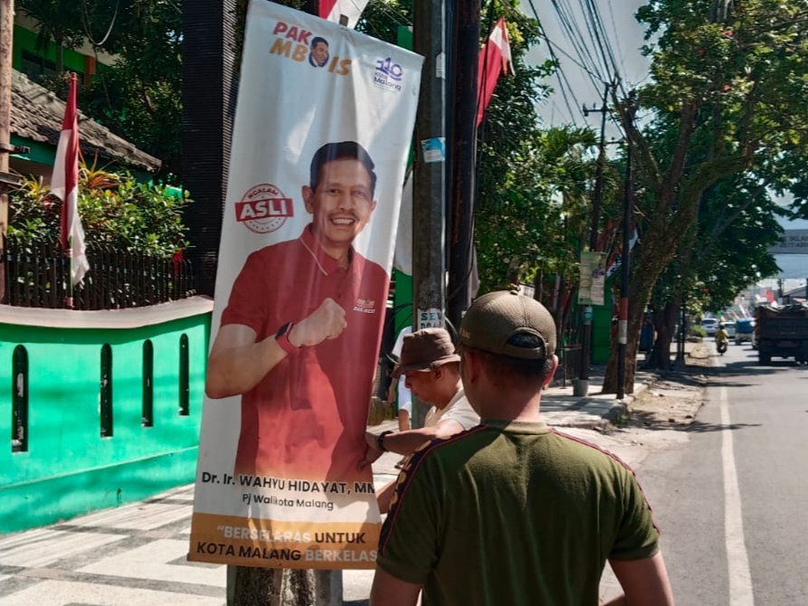 Reklame Pemerintah Kota Malang Bergambar Wahyu Hidayat Diturunkan 5 Wahyu Hidayat
