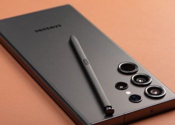 Samsung S24.