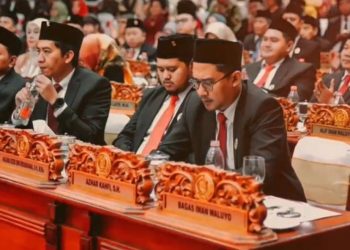 DPRD Surabaya.