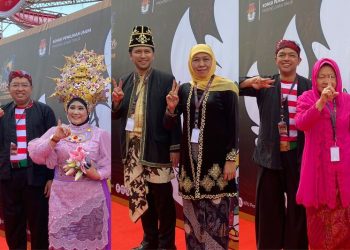 Kostum tradisional.