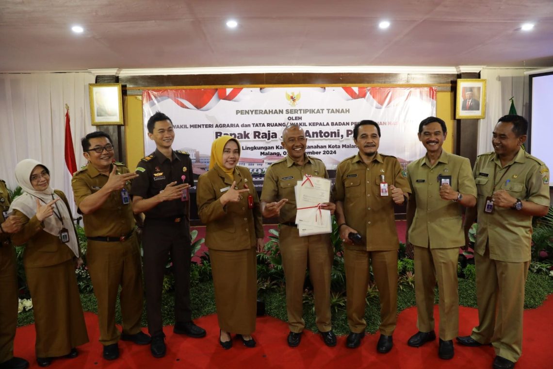 Sertifikasi tanah.