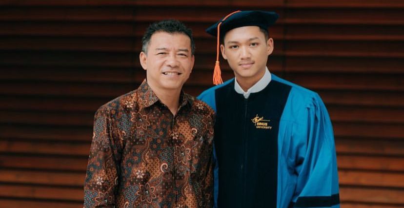 Artis dan Pejabat Jadi Maba Unair Surabaya, Anang Hermansyah Tak Mau Ketinggalan 1 Anang Azriel