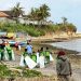 Kompak! Aksi Bersih-Bersih Pantai Utara Sotaber-Pamekasan di Hari Bersih Sampah Sedunia 9 Bersih Sampah