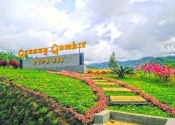 Wisata Gunung Gambir Jember.