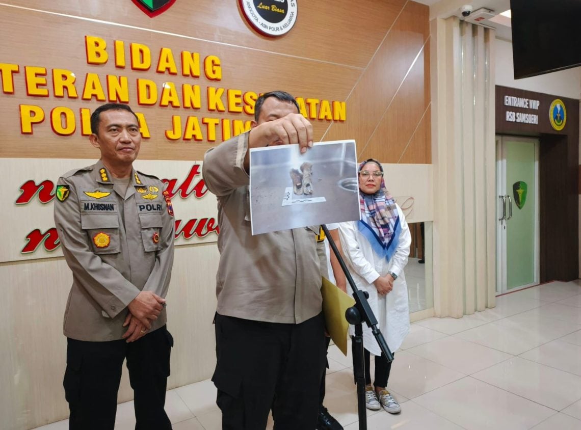 Kerangka manusia.