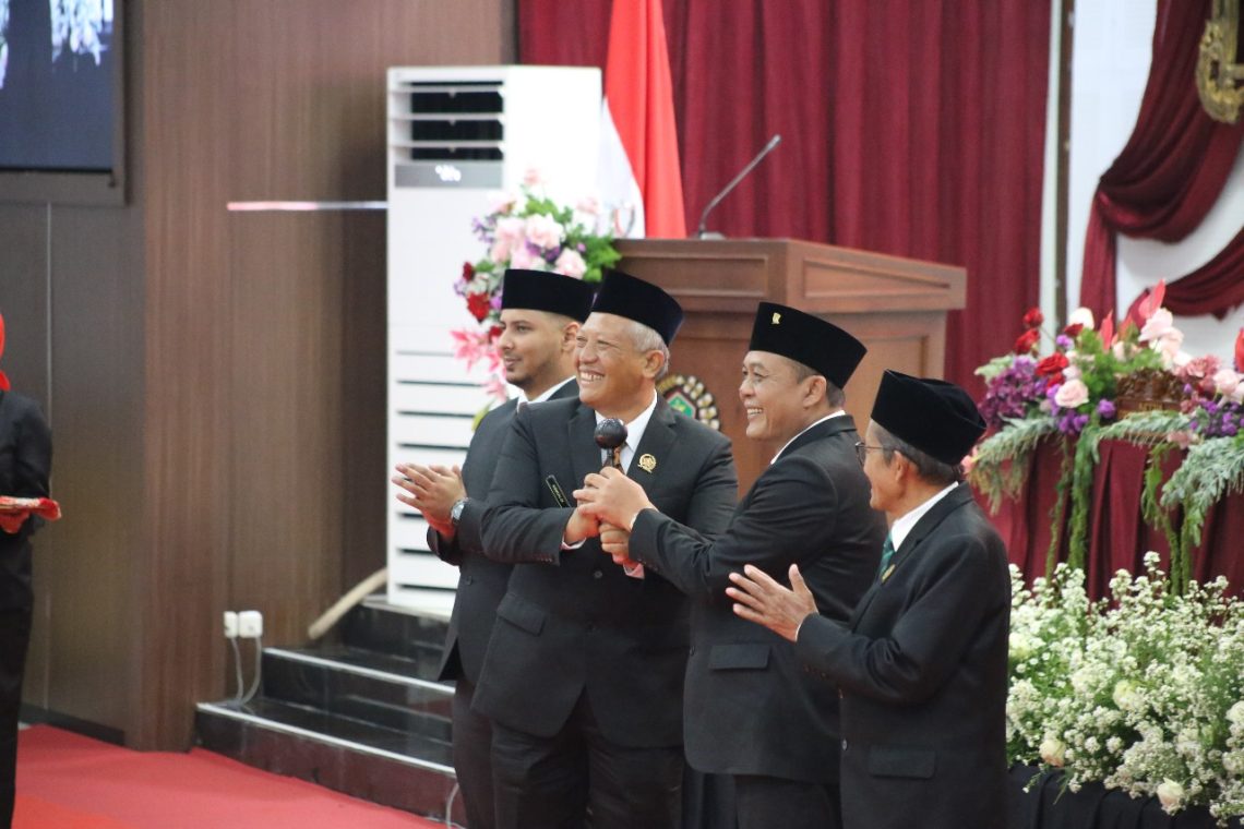 Made Jabat Ketua dan Abdurrohman Wakil Ketua Sementara DPRD Kota Malang 9 DPRD Kota Malang 2
