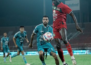 Laga PSBS Biak vs Persebaya Surabaya