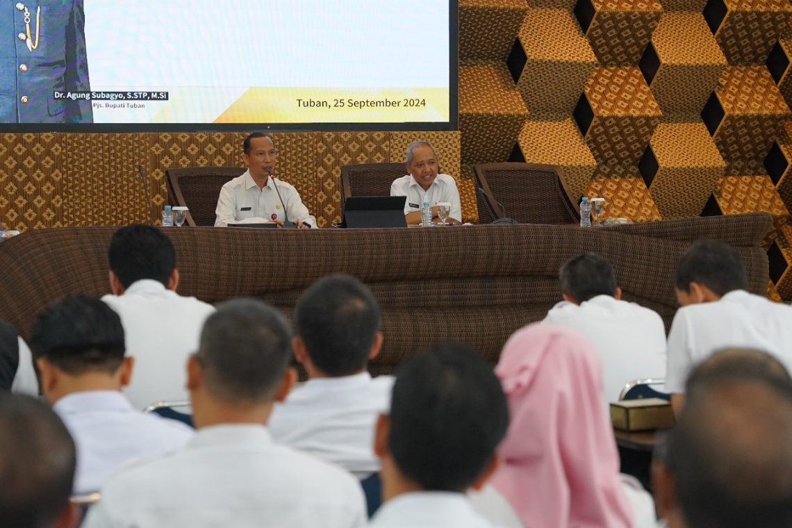 Hari Pertama Menjabat, Pjs Bupati Tuban Pimpin Rapat Koordinasi OPD 1 pjs tuban