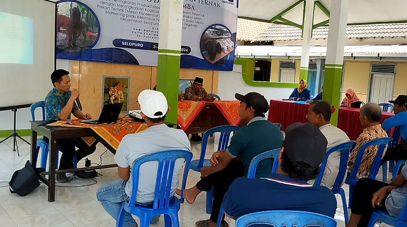 Pelatihan Pembuatan Pakan, Tim Pengabdian Polinema Tingkatkan Produktivitas dan Kesejahteraan Peternak Kambing dan Domba 1 Polinema.