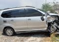 mobil Avanza.