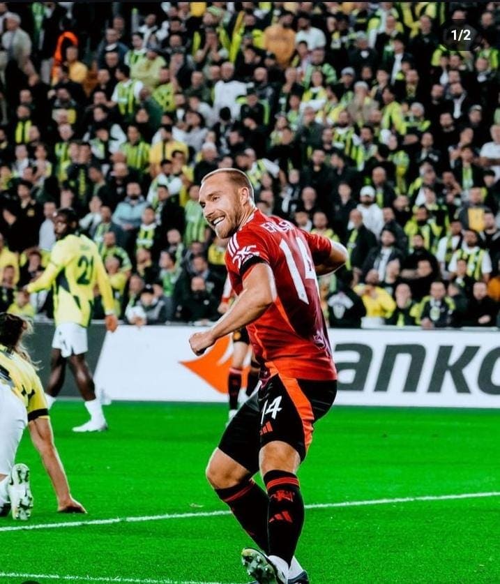 Ditahan Imbang Fenerbahce, Performa Man United "Loyo" di Liga Eropa 2 Man United vs Fenerbahce.