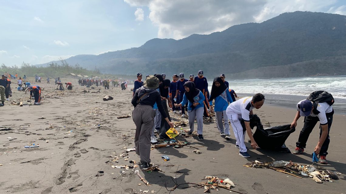 Pantai Pancer.