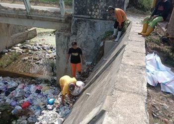 tumpukan sampah.