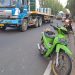Dugaan Sopir Nekat Nyalip, Truk Tabrak Motor Adu Moncong: Pemuda Tuban Tewas di TKP 8 Truk tabrak motor.