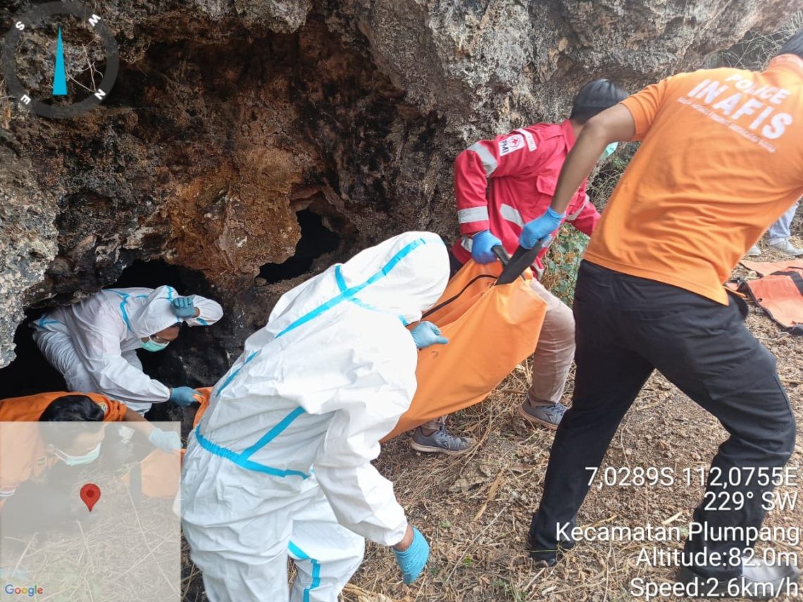 Cium Aroma Menyengat, Petani Plumpang Tuban Temukan Mayat Pria di Ladang Persil 1 Mayat pria.
