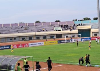 Gresik United.