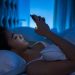 Bahaya Ponsel Dekat Tubuh Saat Tidur, Mulai Insomnia Hingga Risiko Kanker! 8 Ponsel