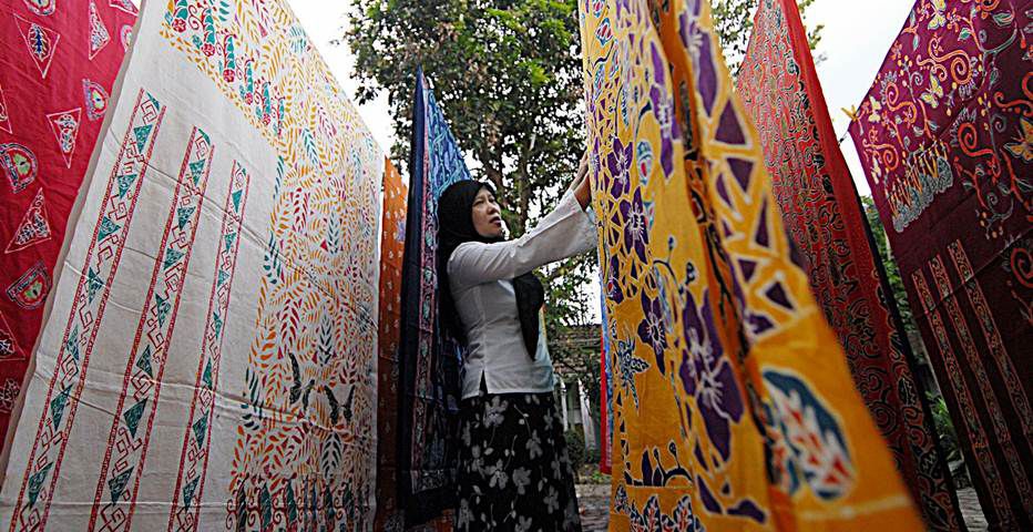 Menelisik Batik Jember: Seni Rupa Terapan Dua Dimensi Terinspirasi dari Komoditas Unggul 1 Batik Jember