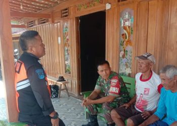 Jamin dan Sarmo Kibarkan Kaos Merah Hentikan KA Dharmawangsa Ekspress, Upayanya Berhasil dan Tuai Pujian! 1 KAI