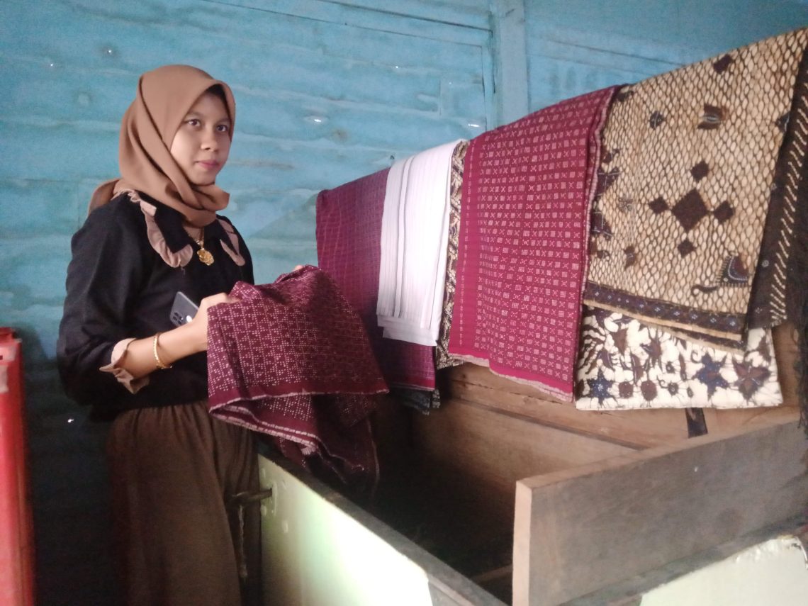 Batik Tuban.