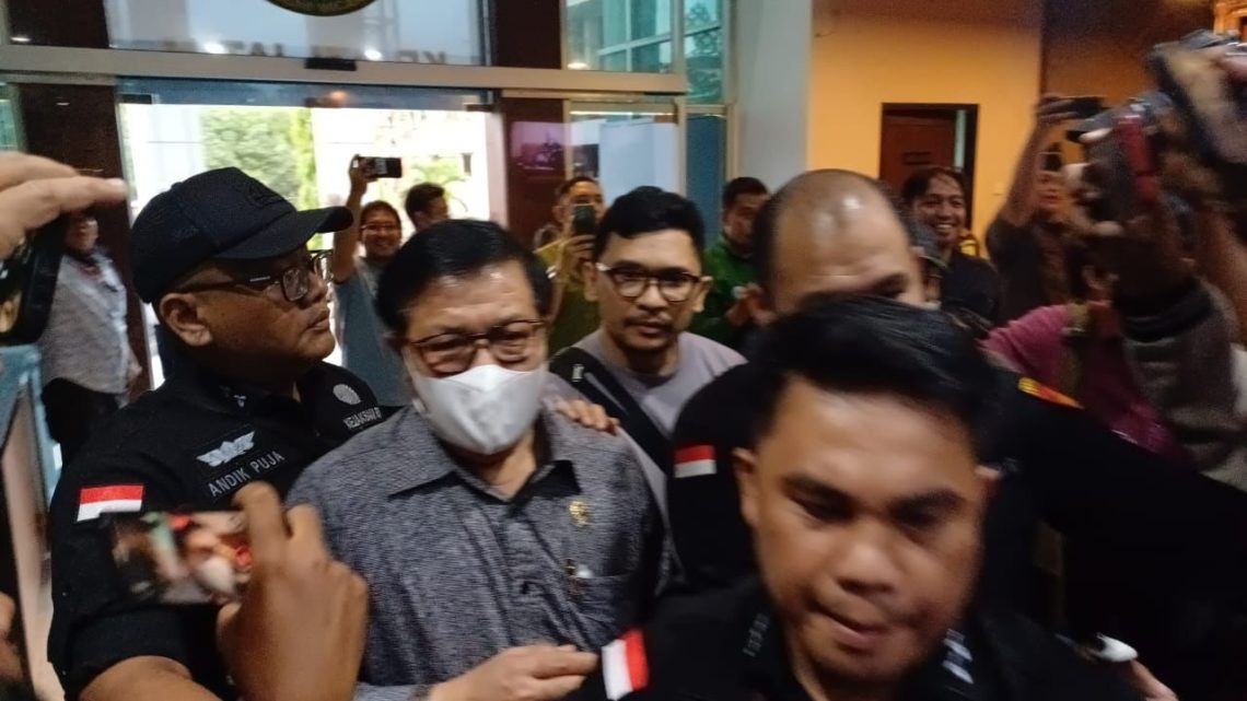 Tiga Hakim PN Surabaya