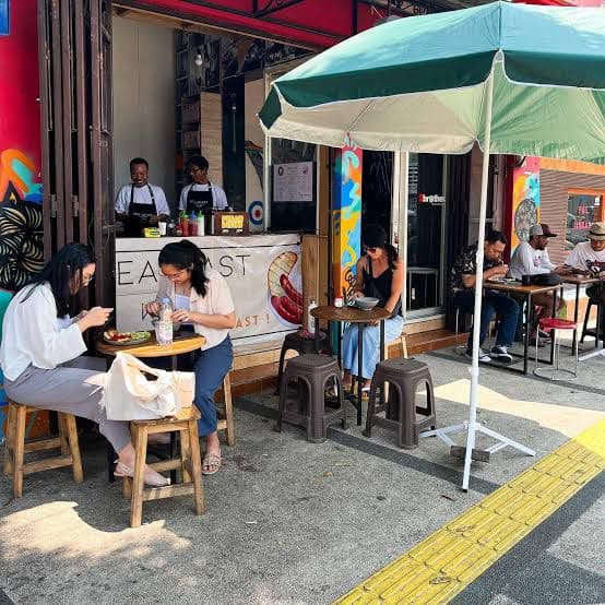 3 Tempat Kuliner Hits di Malang Tawarkan Sarapan ala Bule, Instagramable Wajib Masuk Wishlist Kamu! 1 Tempat kuliner hits di Malang.