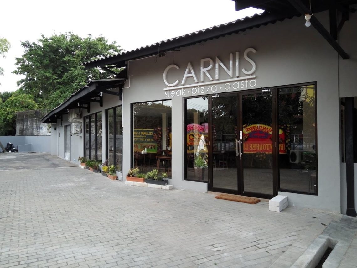 Kuliner khas Italia di Surabaya.