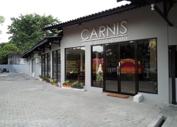 Kuliner khas Italia di Surabaya.