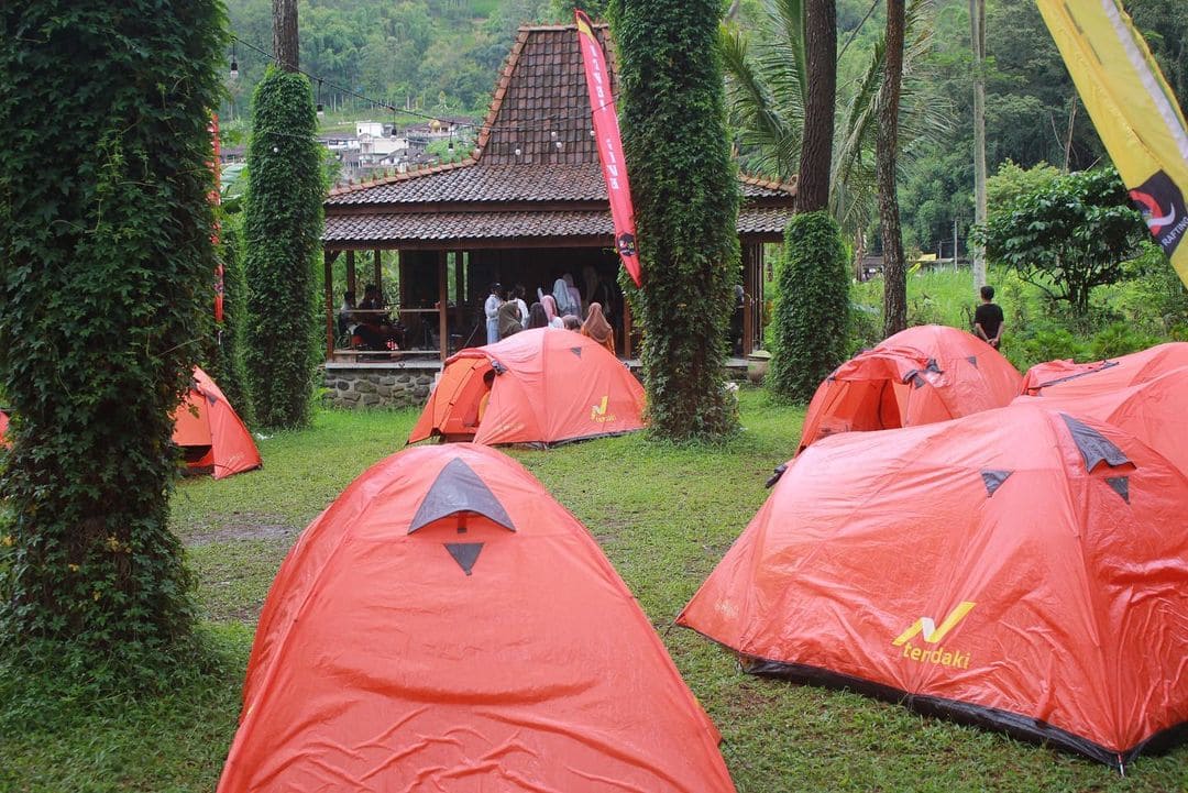 Taman Kemesraan Pujon, Tawarkan Camping Mesra yang Menyatu dengan Alam 1 Taman Kemesraan.