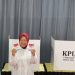 Ditemani Suami dan Anak, Risma Nyoblos di Surabaya 8 Risma.