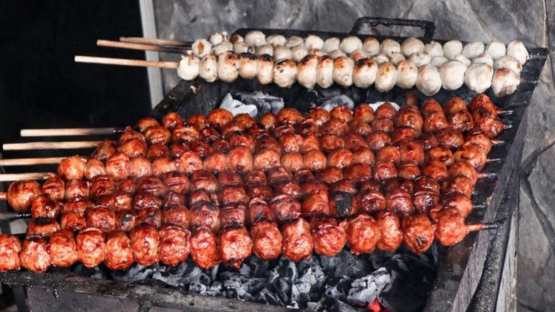 4 Rekomendasi Warung Bakso Terenak di Kota Malang, Bakso Bakar Pedas Harus Dicoba! 1 Bakso Bakar