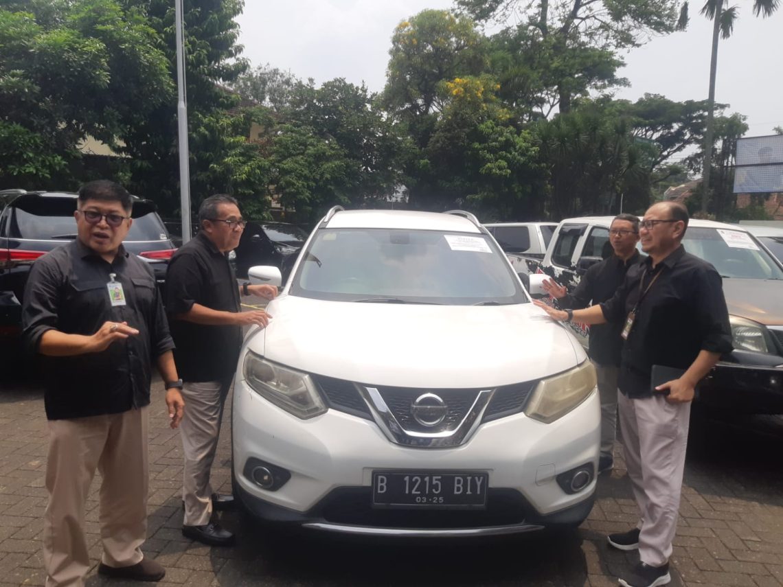 melelang aset sitaan pajak