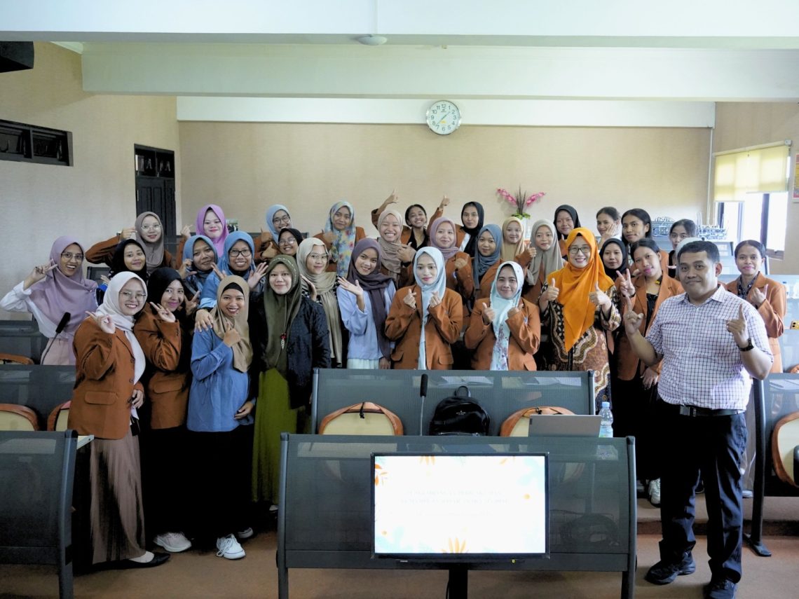 Co-Teaching Prodi PG PAUD Unikama Tingkatkan Kompetensi Mahasiswa Memahami Perkembangan Anak Usia Dini 1 Co-Teaching Prodi PG PAUD Unikama