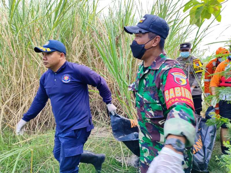 Mayat pria di Sungai Bengawan Solo Tuban.