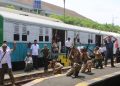 Kereta Api Terakhir Surabaya