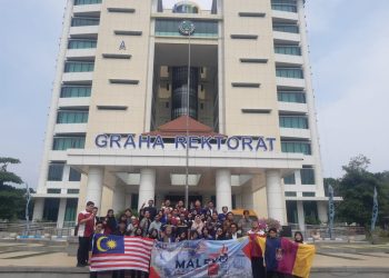 Bangkitkan Potensi Desa, UM dan UiTM Malaysia Berangkatkan Puluhan Mahasiswa SSL di Malang 5 Bangkitkan Potensi Desa, UM dan UiTM Malaysia Berangkatkan Puluhan Mahasiswa SSL di Malang